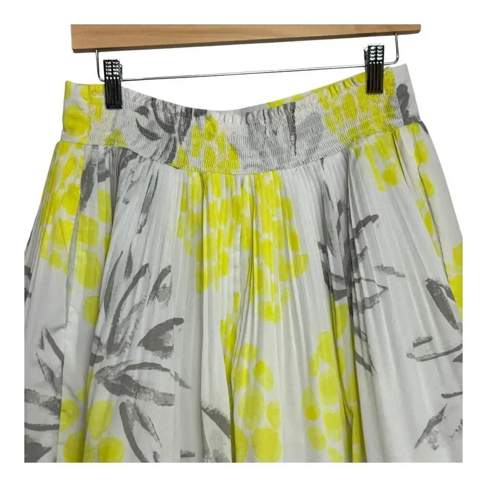 Merona Women's‎ Dressy Short Pleated Skirt size medium